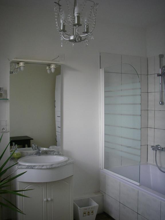 لي كونكي Chambre D'Hotes La Maison Du Neuilly الغرفة الصورة
