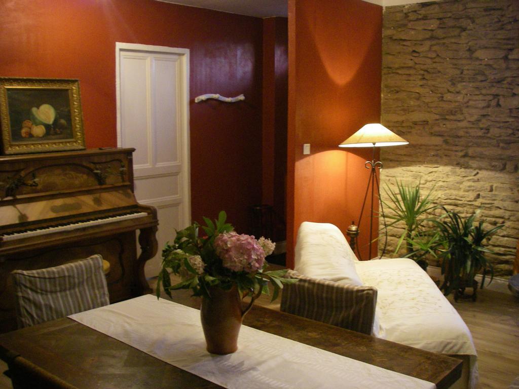 لي كونكي Chambre D'Hotes La Maison Du Neuilly الغرفة الصورة